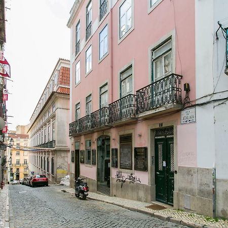 Appartamento Joivy Splendid 2Br Flat In Bairro Alto, Nearby Luis De Camoes Square Lisbona Esterno foto