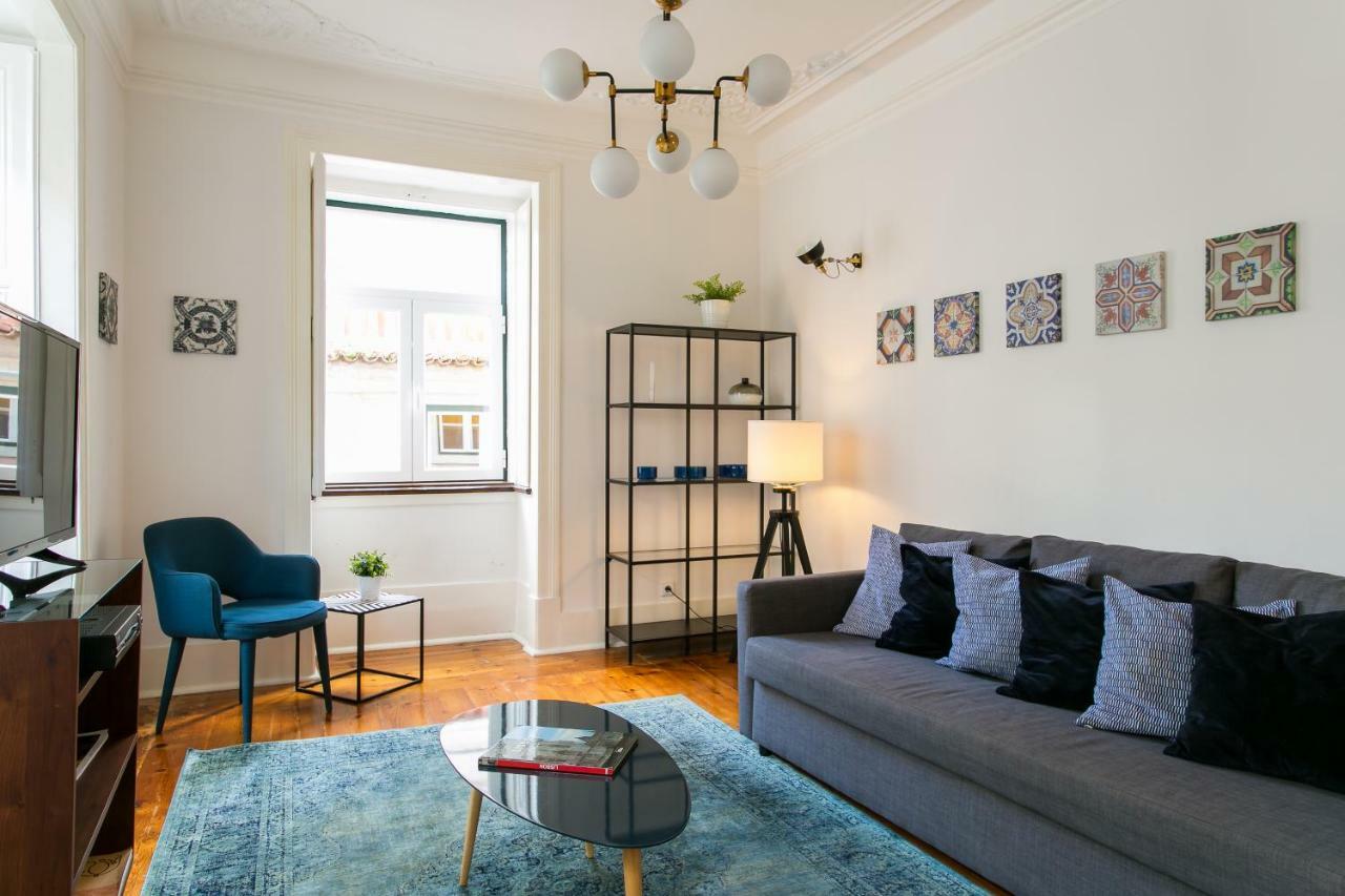 Appartamento Joivy Splendid 2Br Flat In Bairro Alto, Nearby Luis De Camoes Square Lisbona Esterno foto