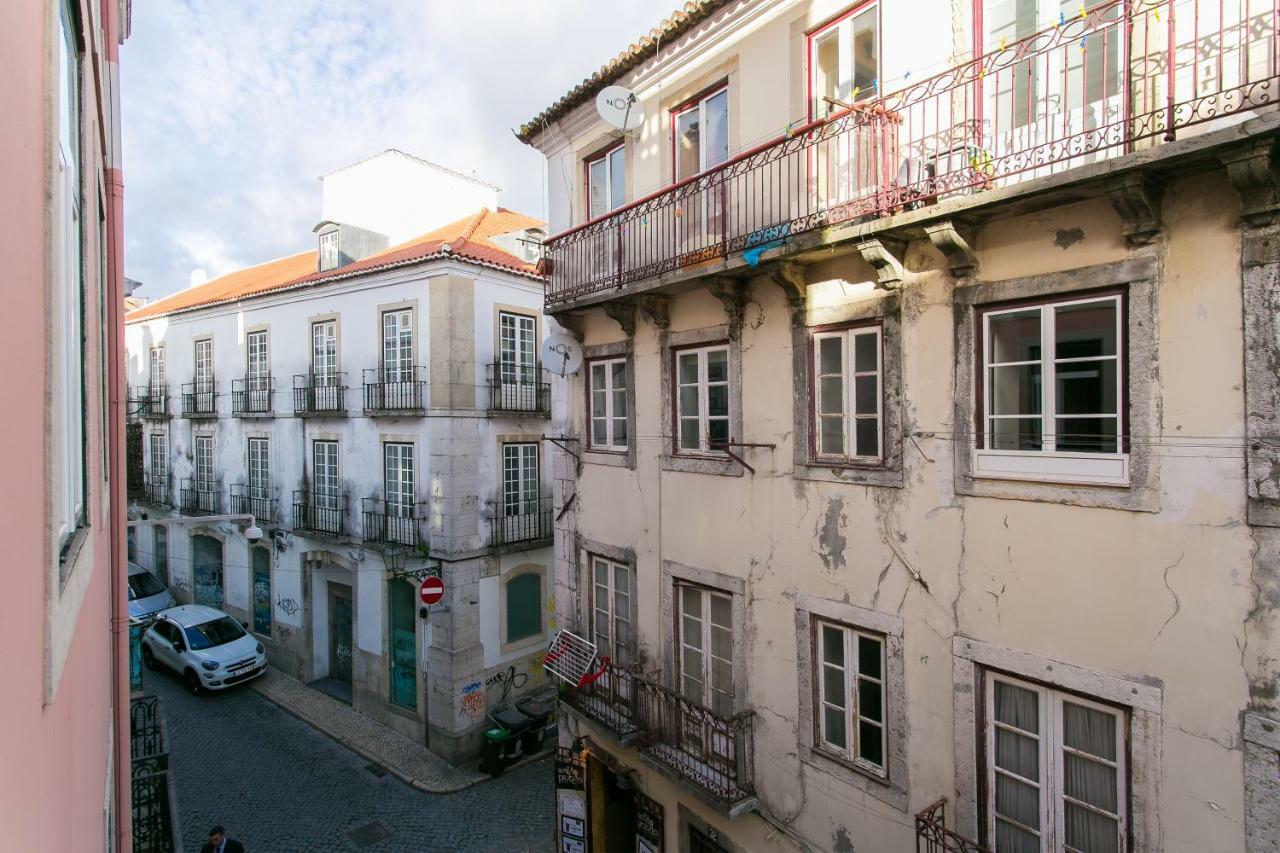 Appartamento Joivy Splendid 2Br Flat In Bairro Alto, Nearby Luis De Camoes Square Lisbona Esterno foto