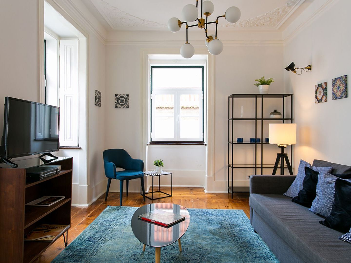 Appartamento Joivy Splendid 2Br Flat In Bairro Alto, Nearby Luis De Camoes Square Lisbona Esterno foto