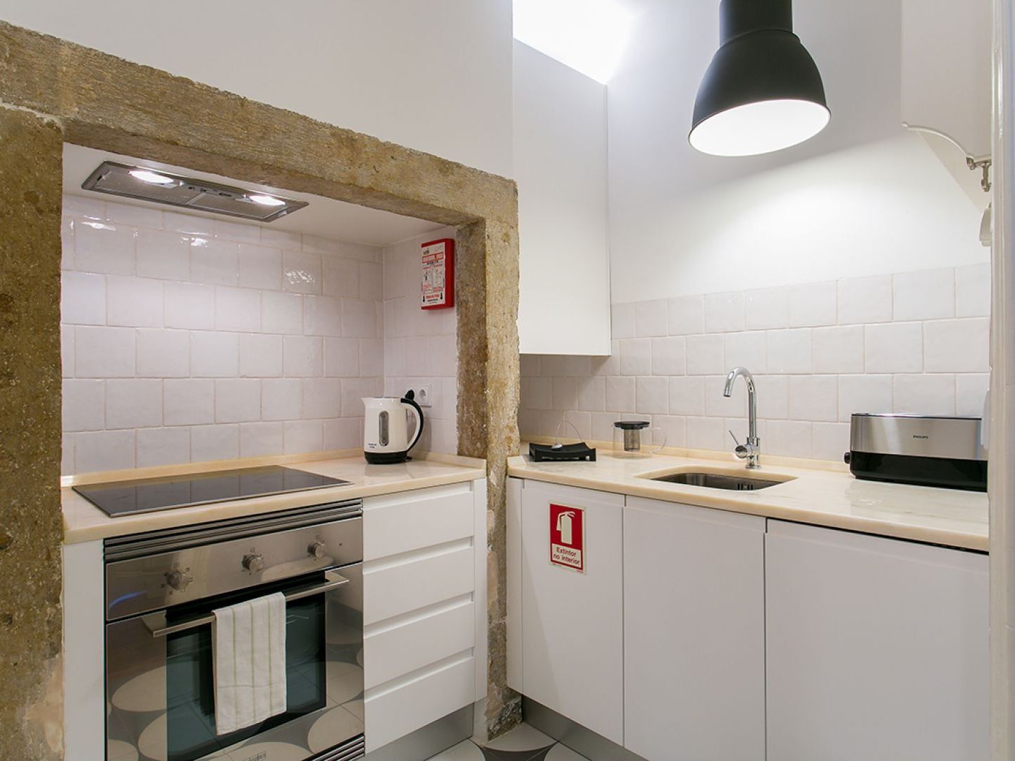 Appartamento Joivy Splendid 2Br Flat In Bairro Alto, Nearby Luis De Camoes Square Lisbona Esterno foto